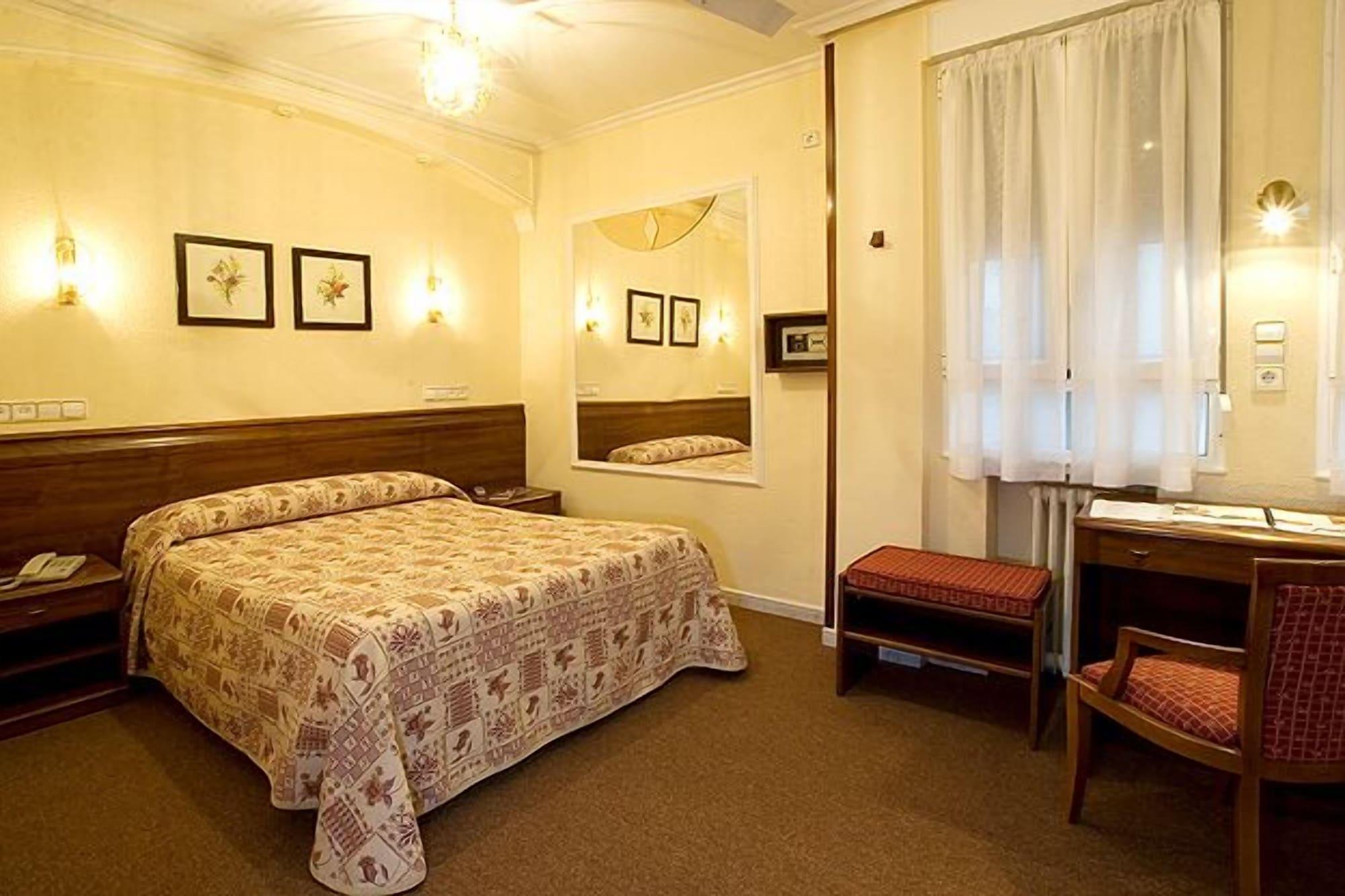 Hotel Castilla Gijón Eksteriør bilde